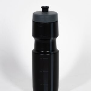 Botella negra de deporte