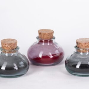 Cuencos de cristal con pigmento