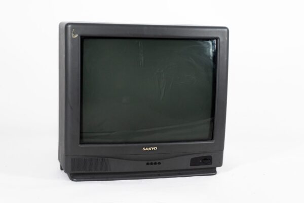 Tele Sanyo negra