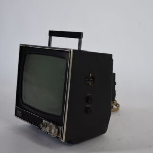 Televisión Sony pequeña negra